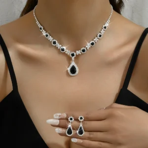 3 pieces of women’s crystal droplet necklace with earrings